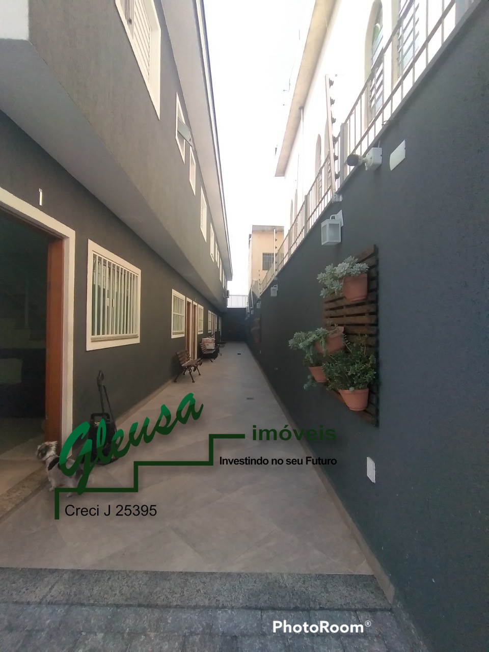 Casa à venda com 2 quartos, 89m² - Foto 1