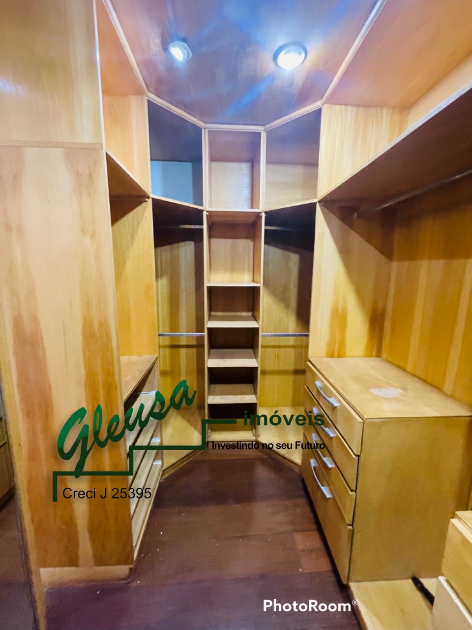 Casa à venda com 3 quartos, 325m² - Foto 41