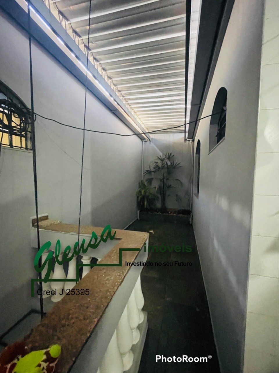 Casa à venda com 3 quartos, 325m² - Foto 11