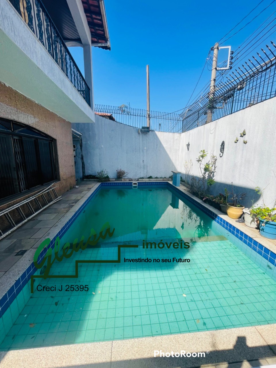 Casa à venda com 3 quartos, 325m² - Foto 4
