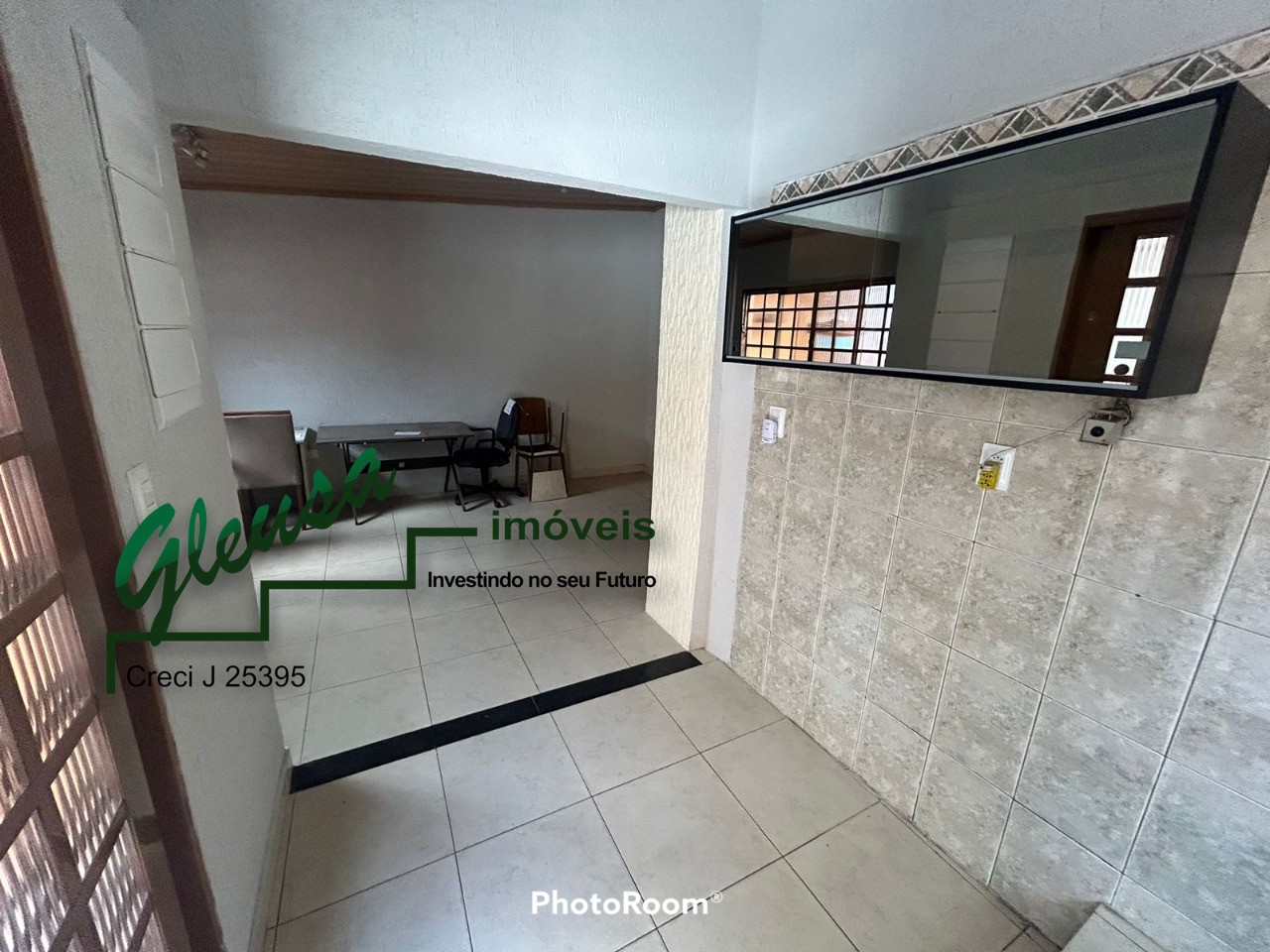 Casa para alugar com 2 quartos, 50m² - Foto 4