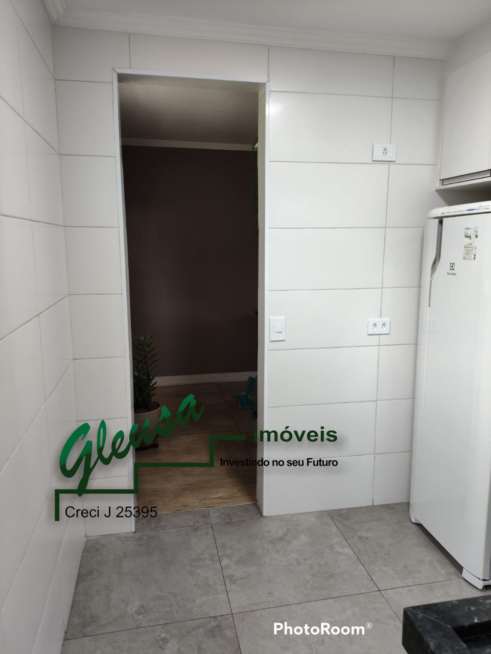 Apartamento à venda com 2 quartos, 56m² - Foto 18