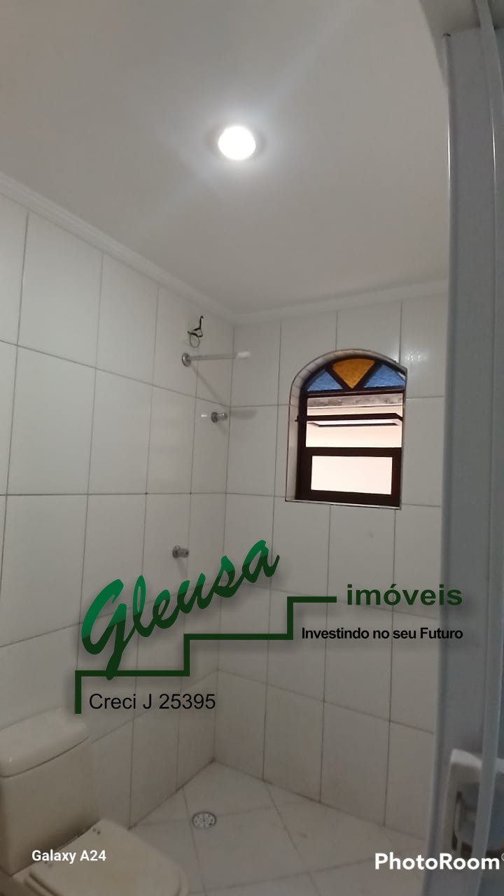 Casa para alugar com 2 quartos, 75m² - Foto 11