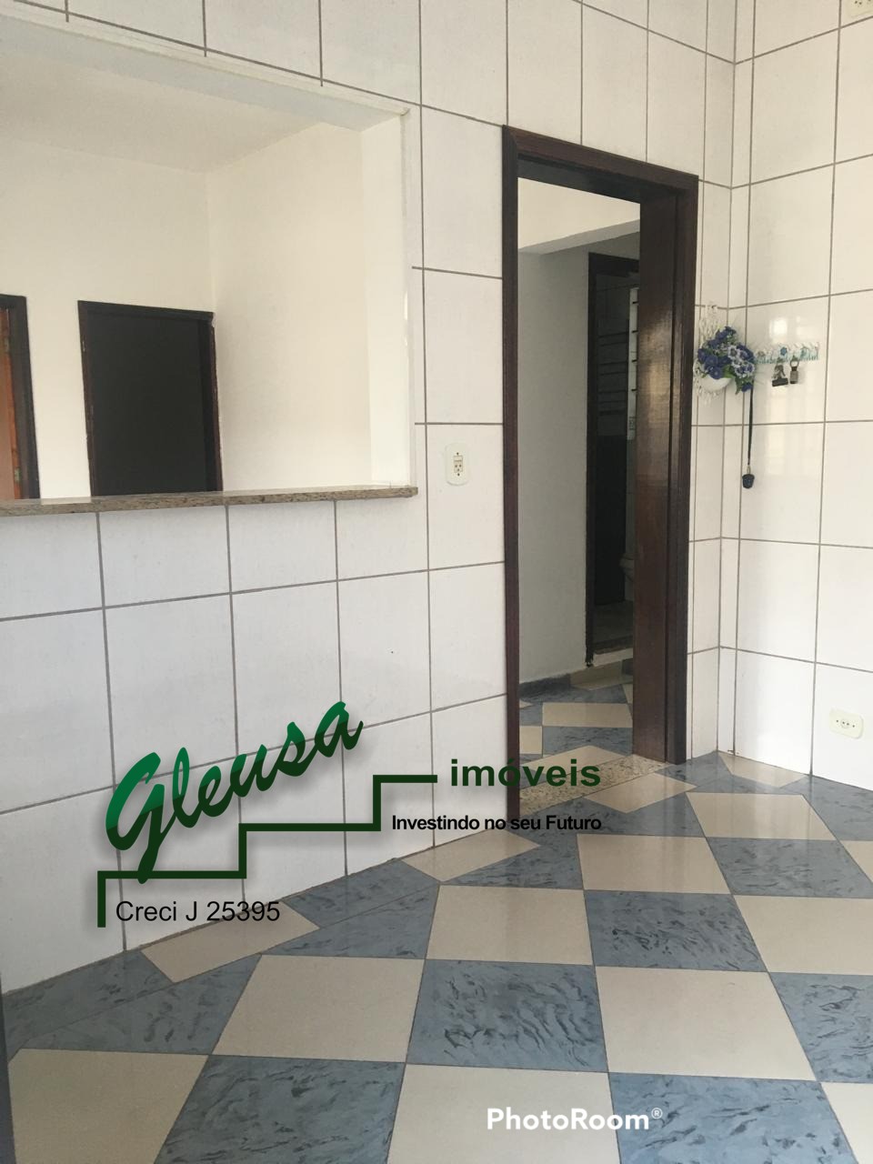 Casa para alugar com 2 quartos, 50m² - Foto 2