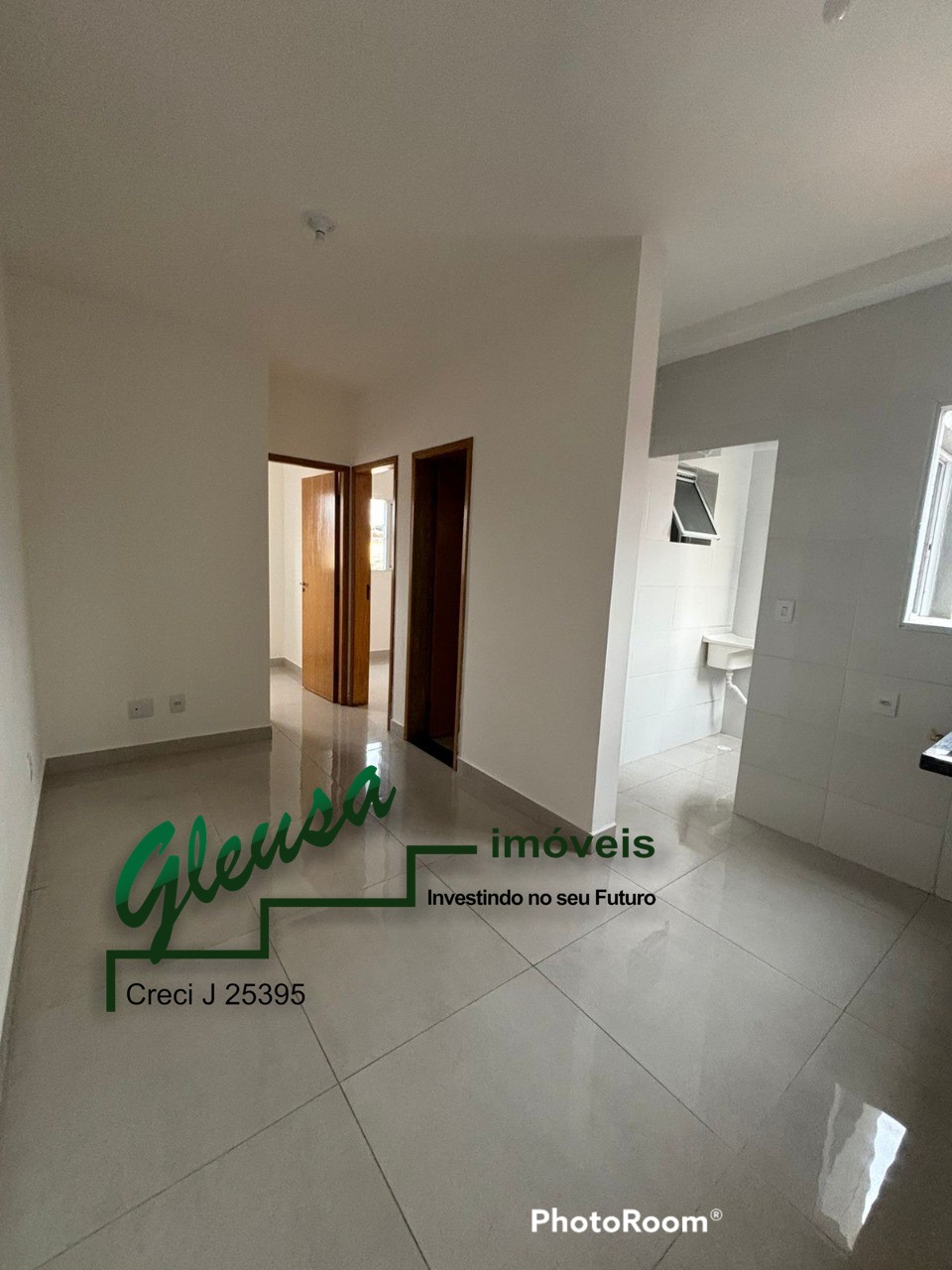 Apartamento à venda com 2 quartos, 33m² - Foto 2