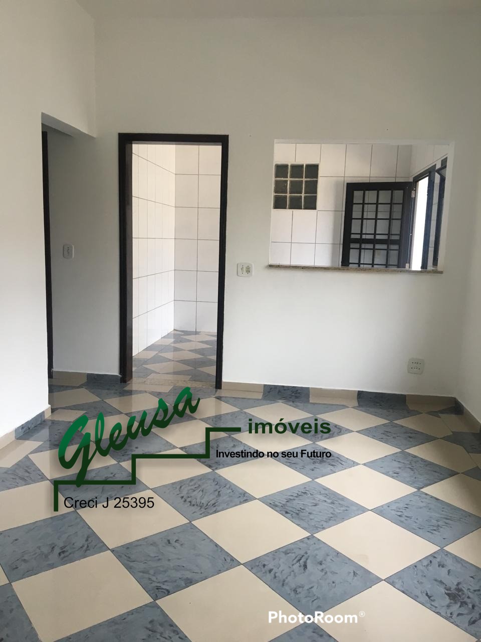 Casa para alugar com 2 quartos, 50m² - Foto 1