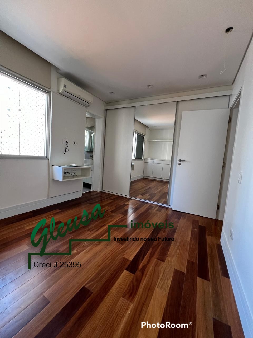 Apartamento à venda com 3 quartos, 235m² - Foto 15