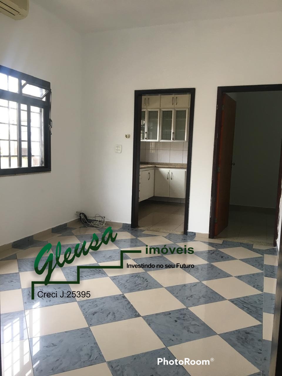 Casa para alugar com 2 quartos, 50m² - Foto 5