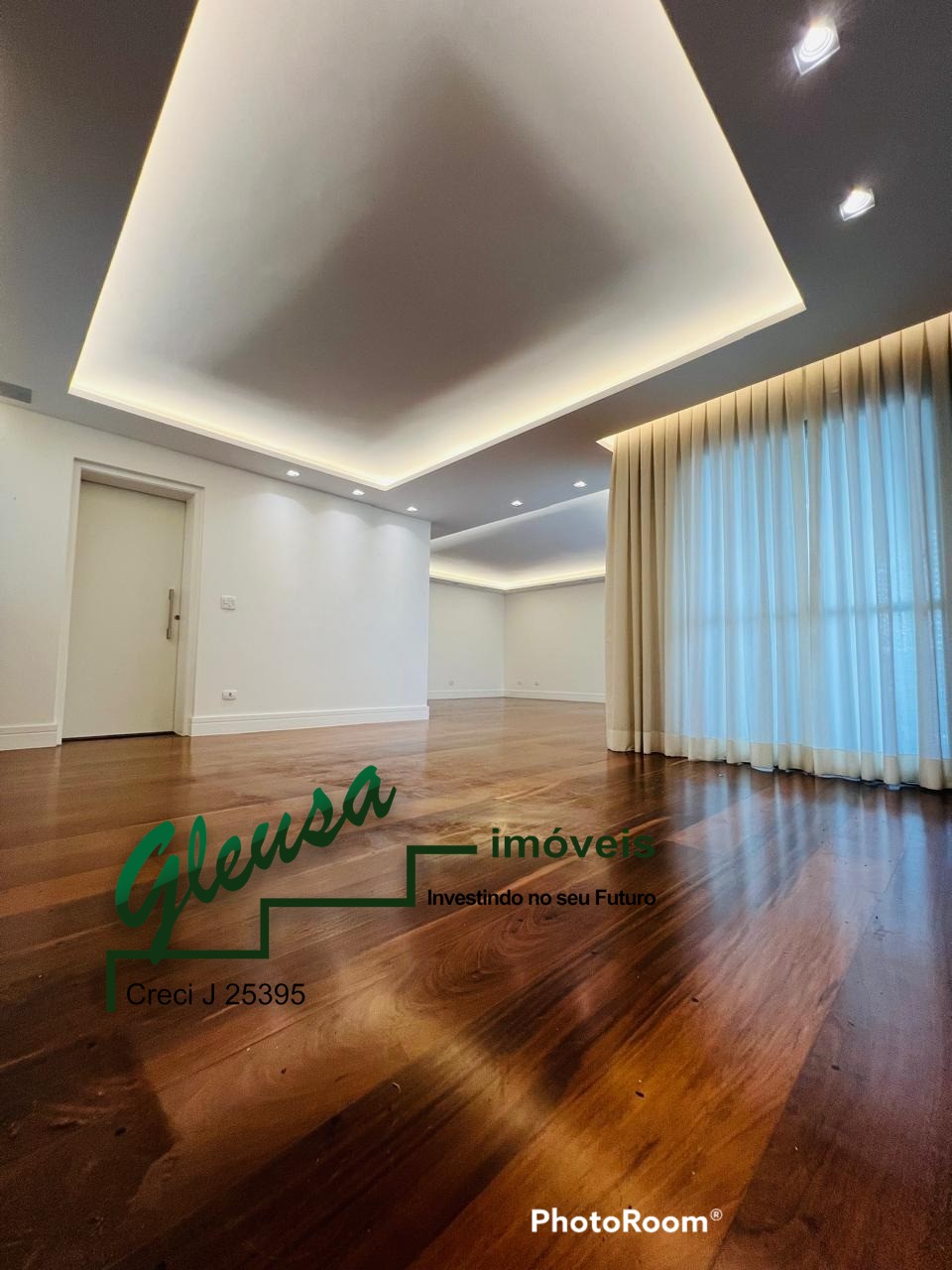 Apartamento à venda com 3 quartos, 235m² - Foto 3