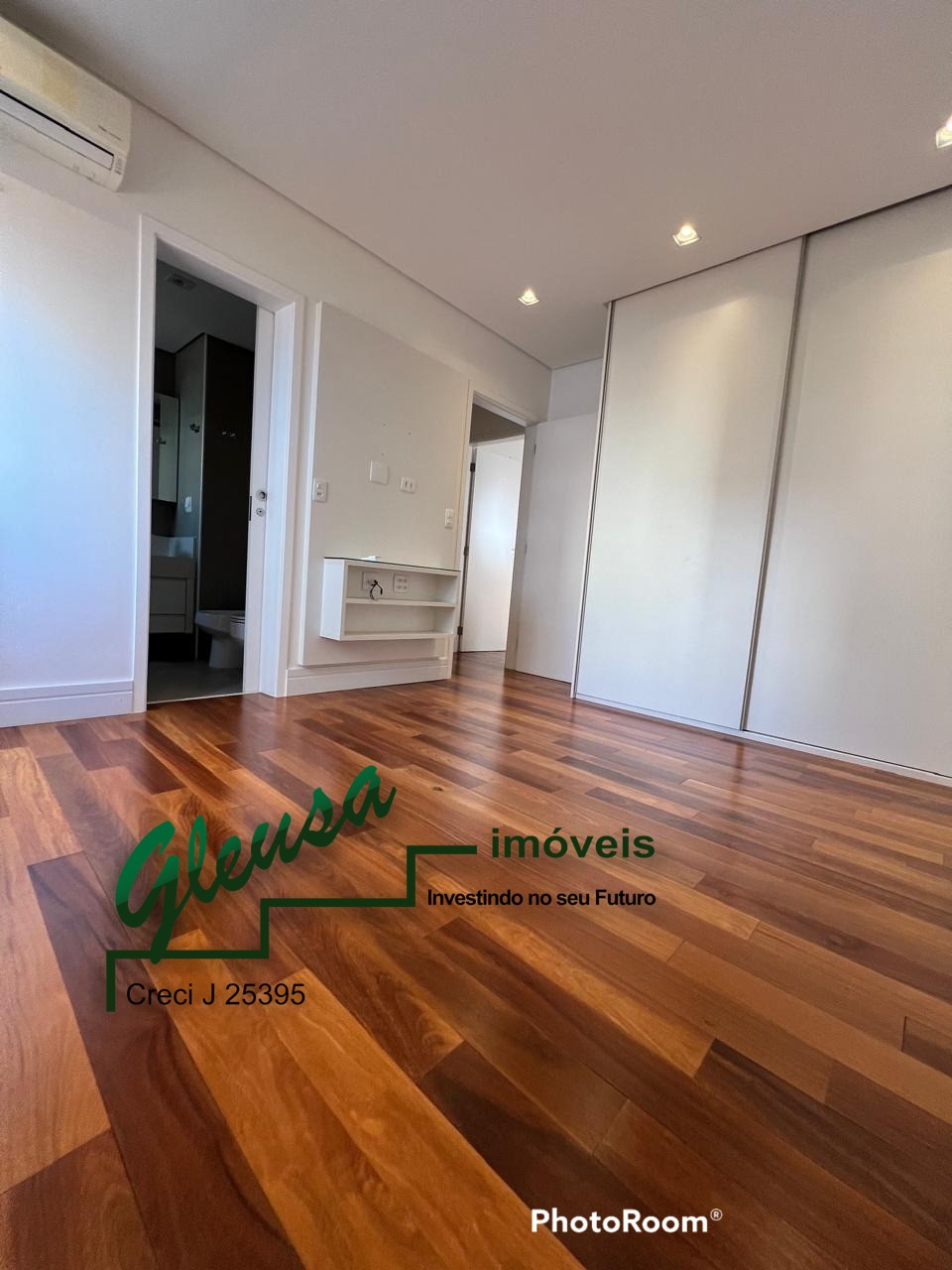 Apartamento à venda com 3 quartos, 235m² - Foto 25