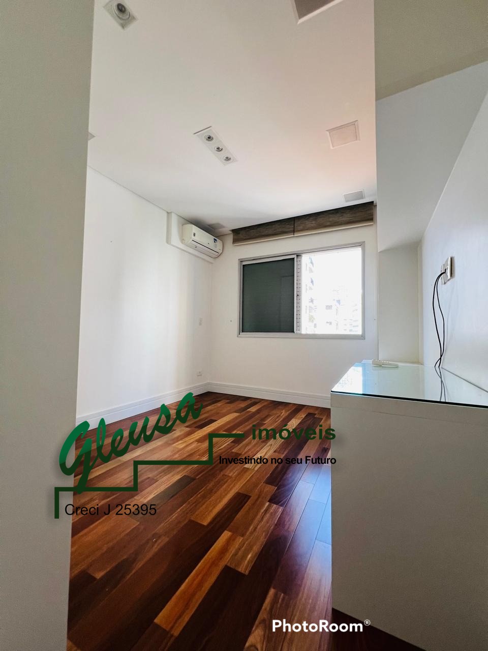 Apartamento à venda com 3 quartos, 235m² - Foto 7