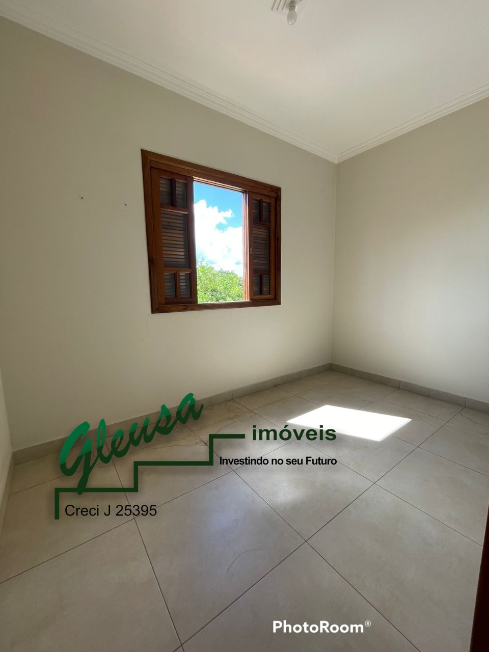 Casa para alugar com 3 quartos, 130m² - Foto 10