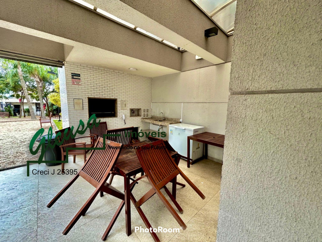 Apartamento à venda com 2 quartos, 45m² - Foto 2