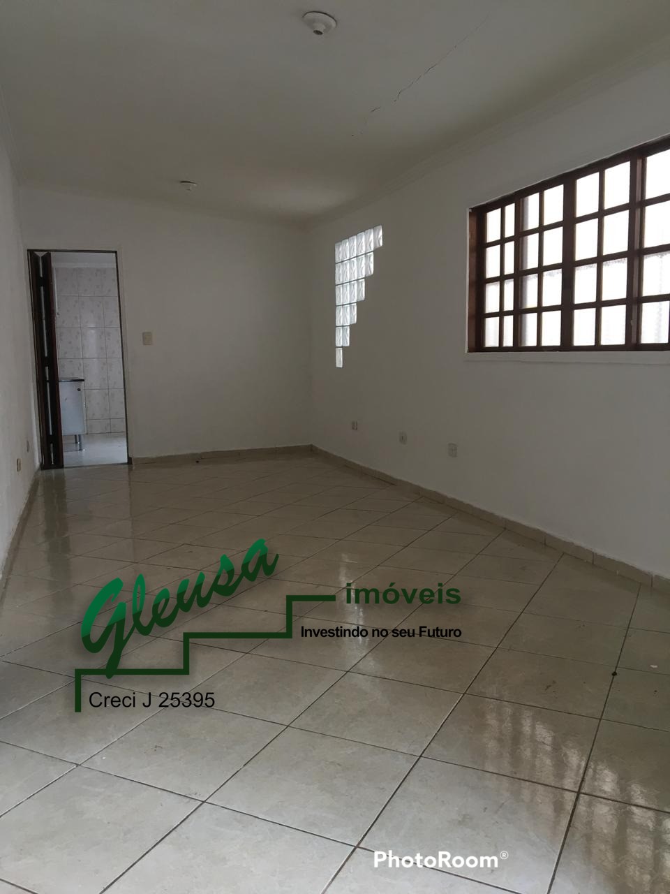 Casa para alugar com 2 quartos, 100m² - Foto 3