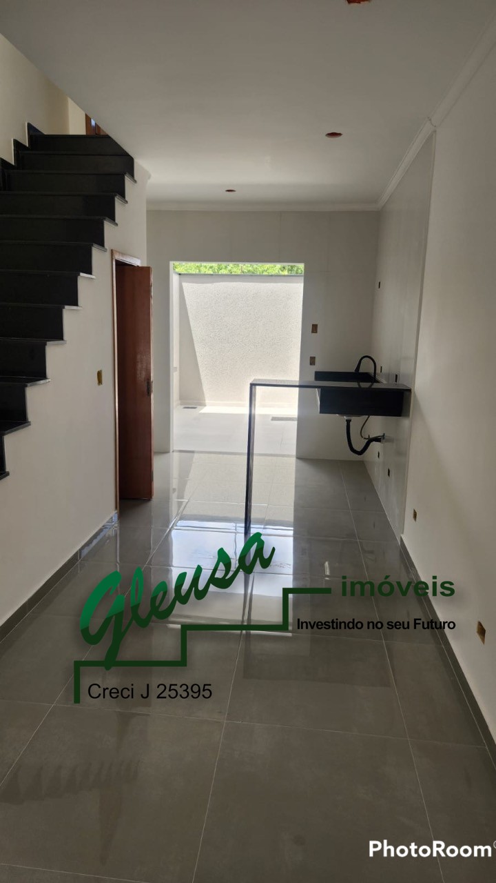 Casa à venda com 3 quartos, 110m² - Foto 4