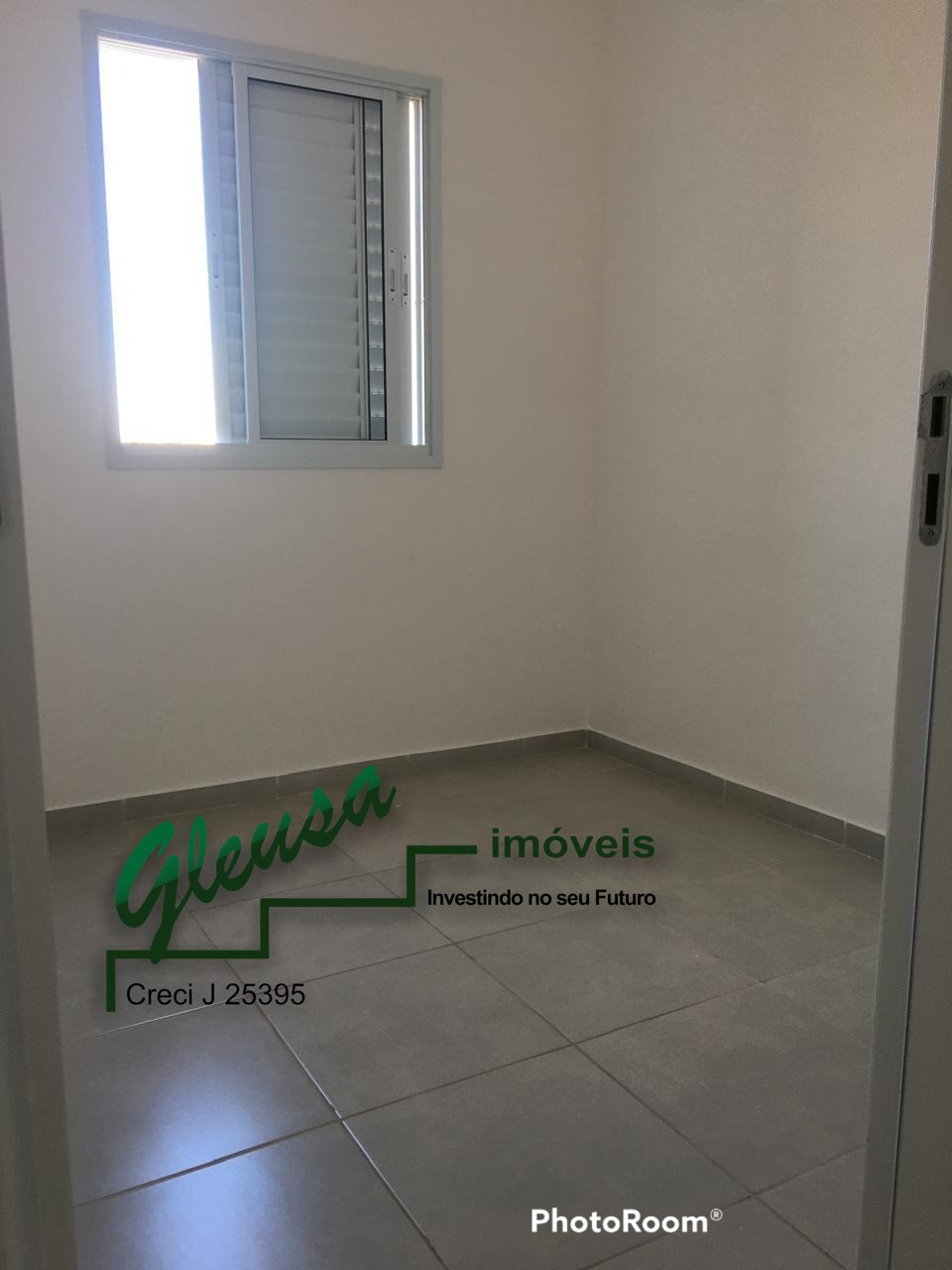 Apartamento para alugar com 2 quartos, 40m² - Foto 11