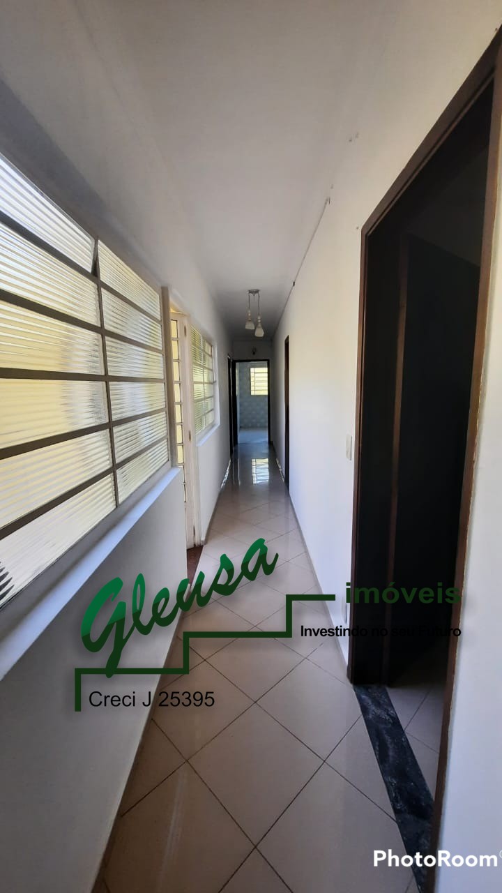 Casa para alugar com 4 quartos, 120m² - Foto 12