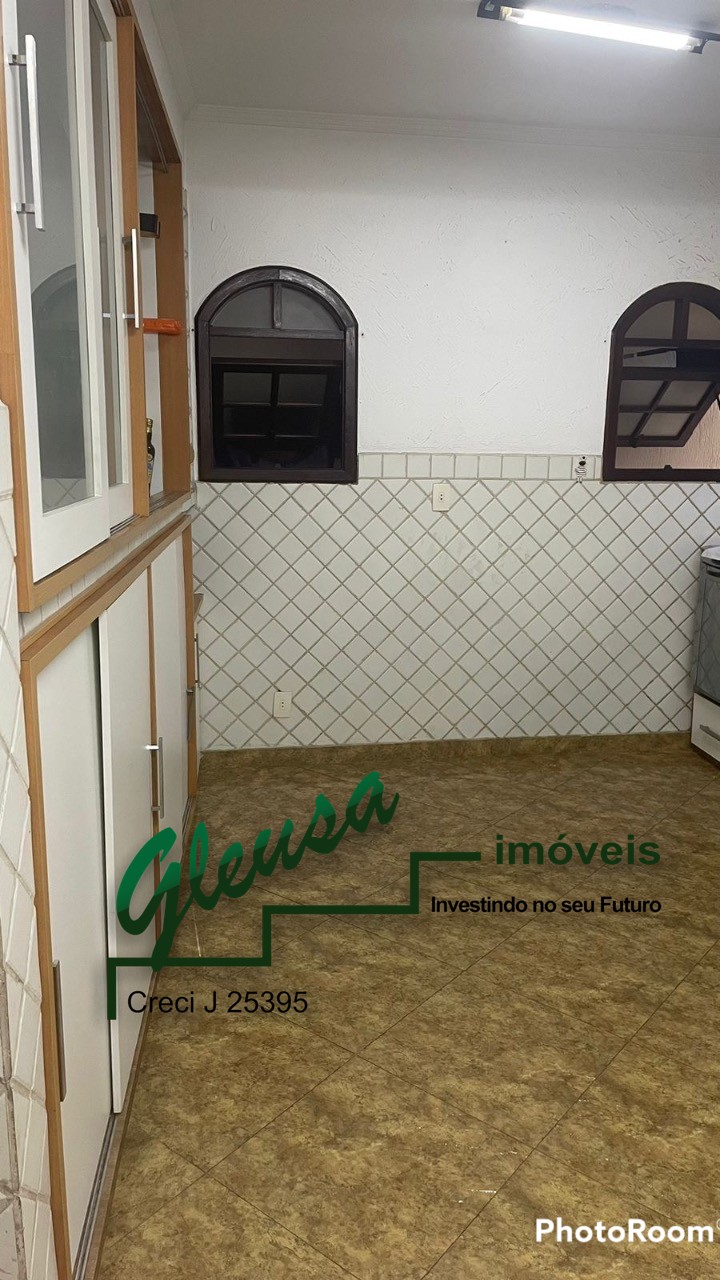 Casa, 3 quartos, 198 m² - Foto 4