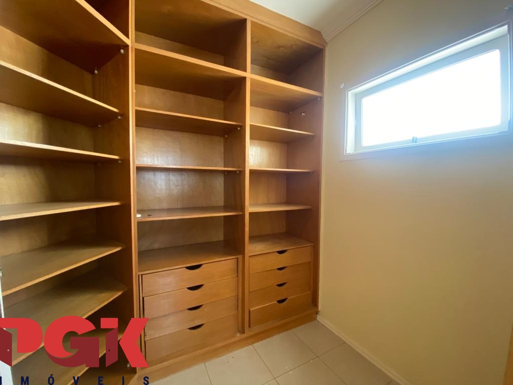 Casa à venda com 3 quartos, 250m² - Foto 12