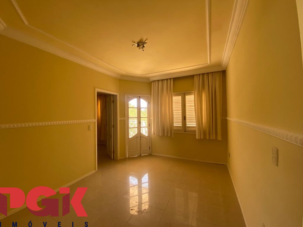 Casa à venda com 3 quartos, 250m² - Foto 10