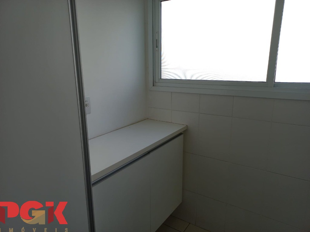 Apartamento para alugar com 2 quartos, 70m² - Foto 16