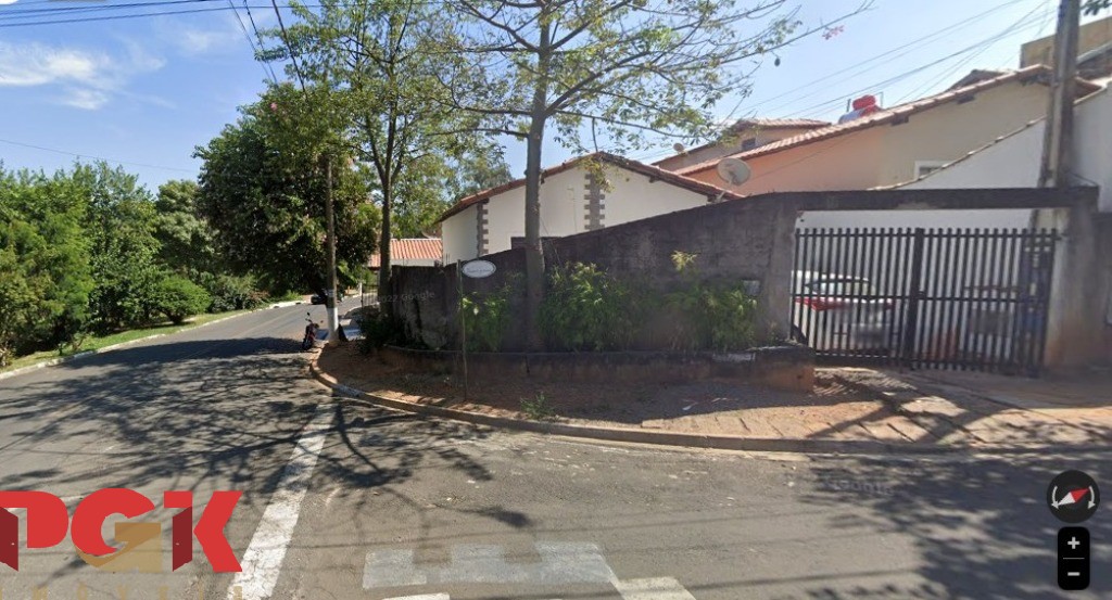 Casa à venda com 3 quartos, 100m² - Foto 1