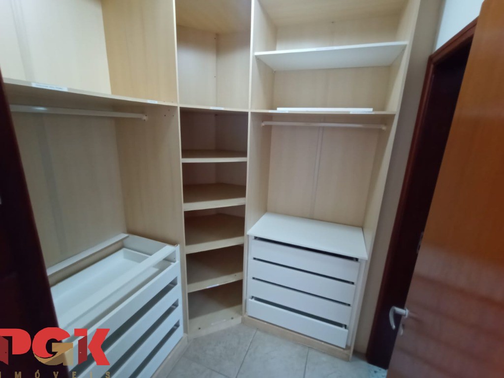 Casa para alugar com 3 quartos, 317m² - Foto 20