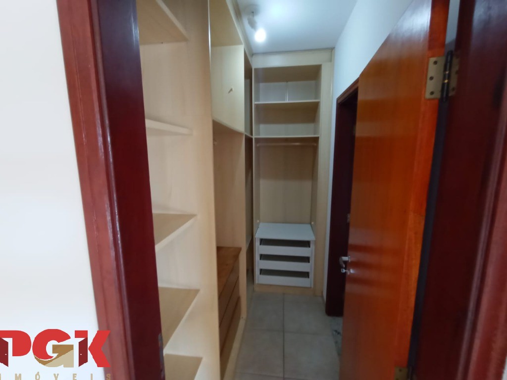 Casa para alugar com 3 quartos, 317m² - Foto 23