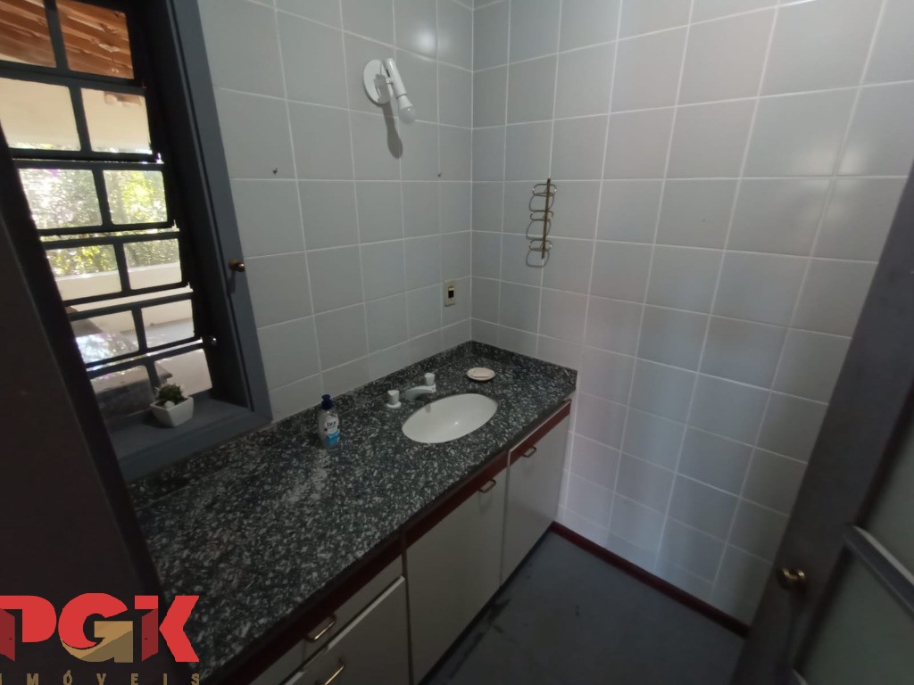 Casa à venda e aluguel com 3 quartos, 205m² - Foto 14