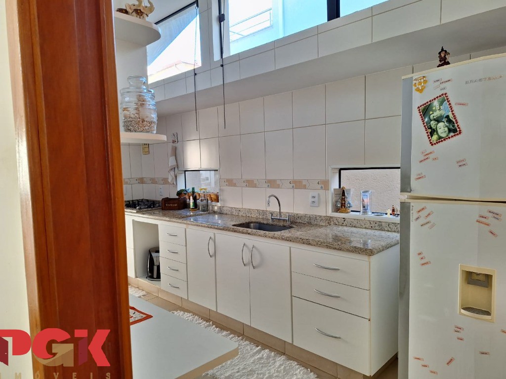 Casa à venda com 3 quartos, 205m² - Foto 28