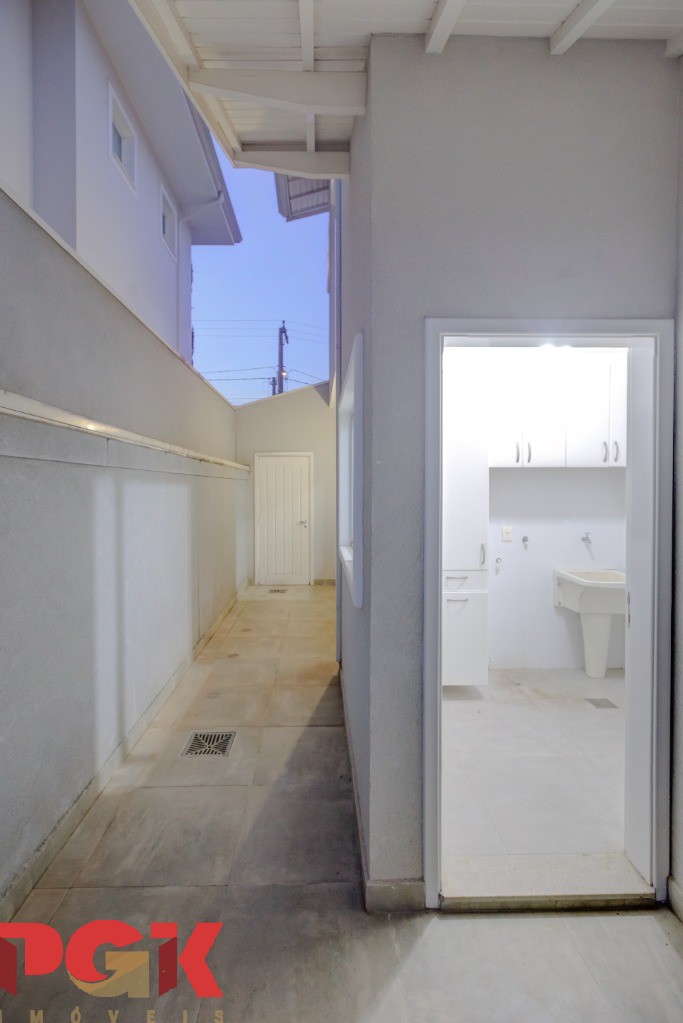 Casa à venda com 3 quartos, 249m² - Foto 37