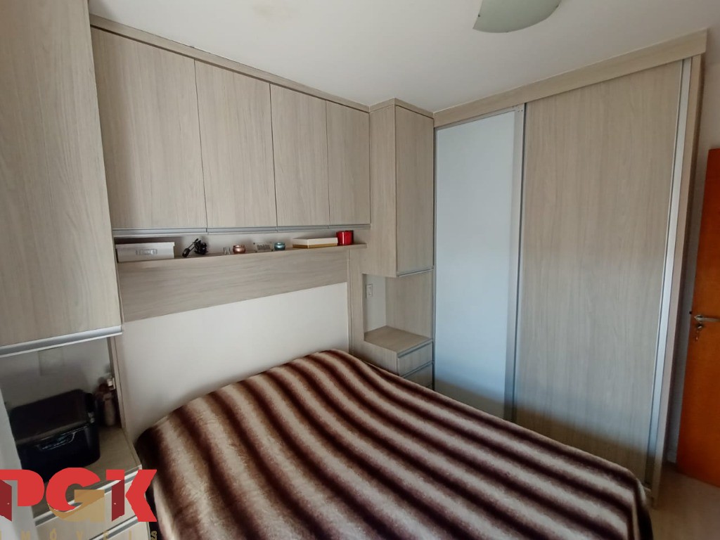 Casa à venda com 2 quartos, 75m² - Foto 10