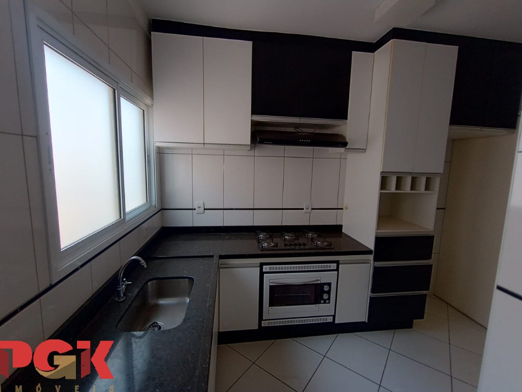 Apartamento à venda com 3 quartos, 75m² - Foto 8