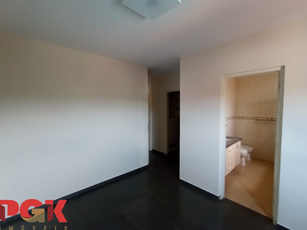 Casa à venda com 4 quartos, 229m² - Foto 30