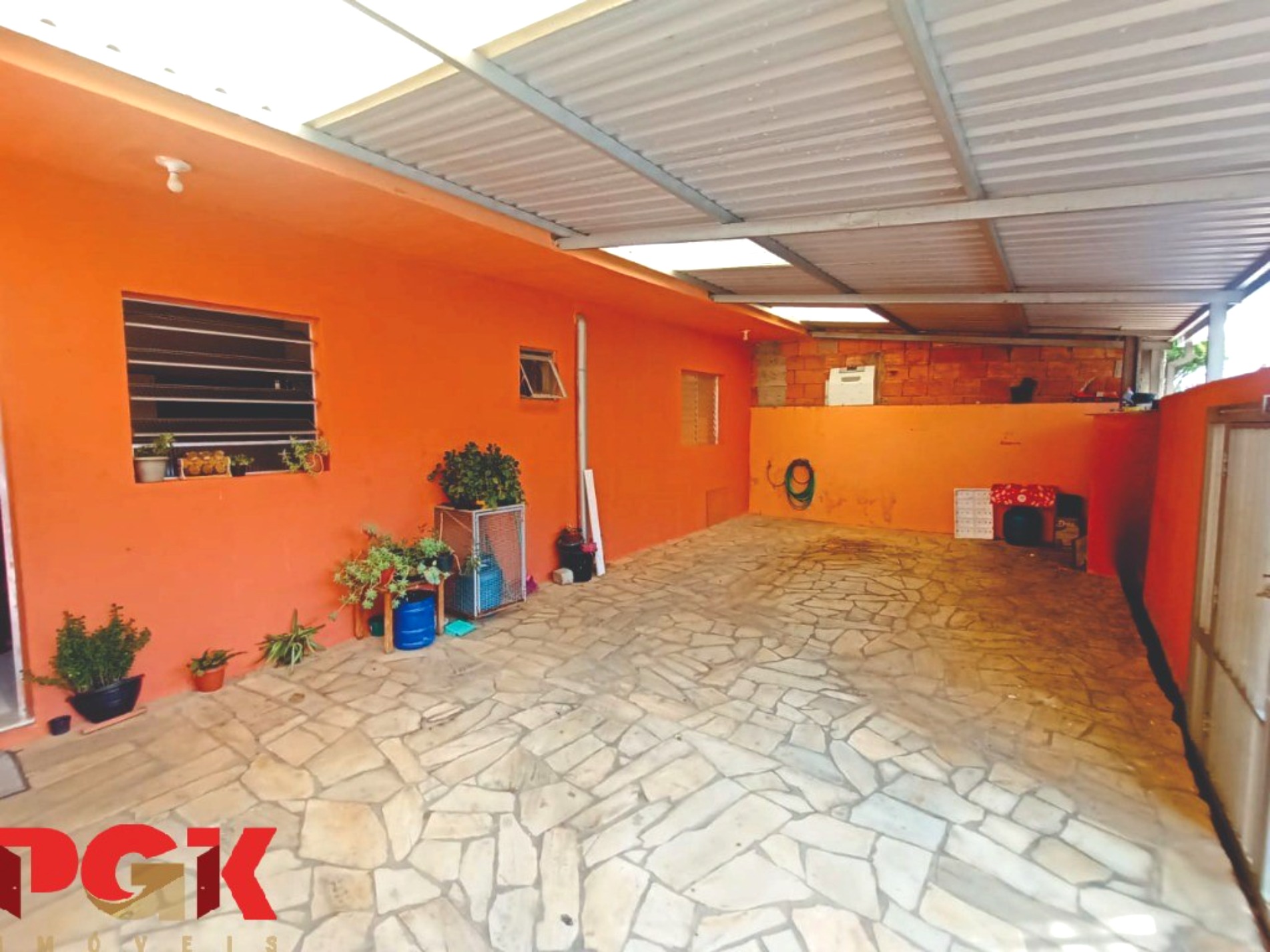 Casa à venda com 4 quartos, 88m² - Foto 2