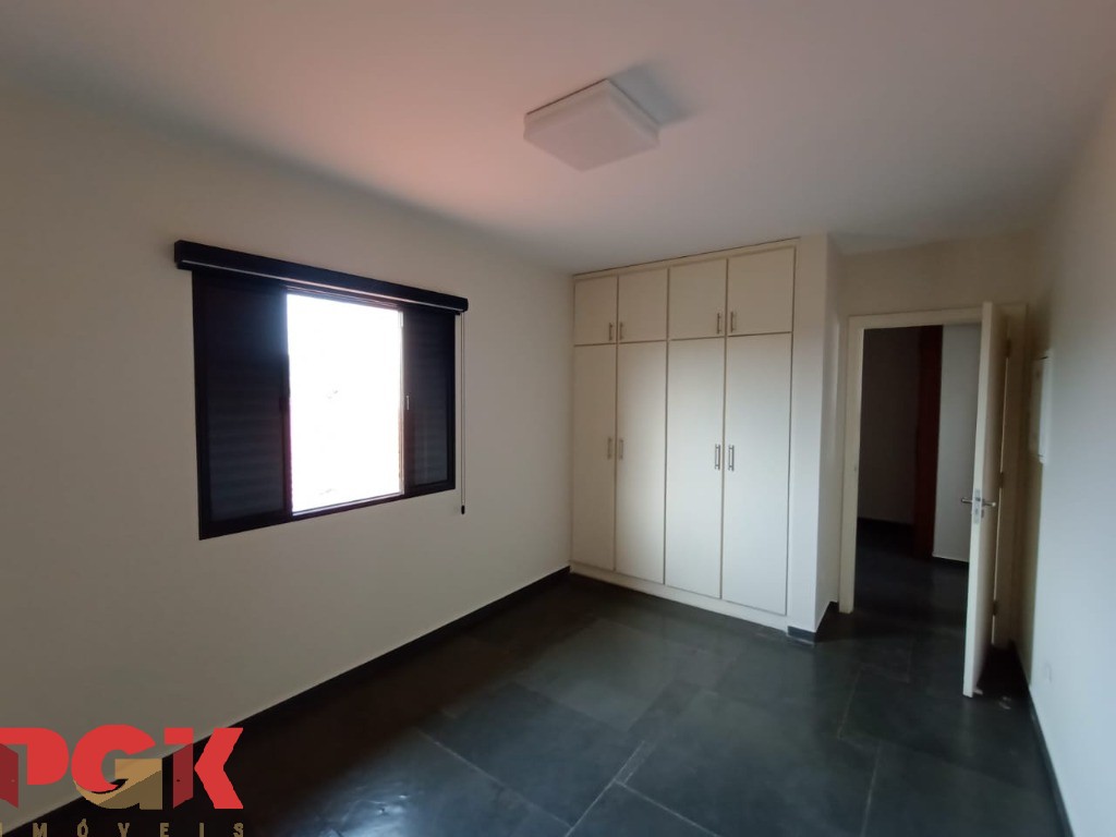 Casa à venda com 4 quartos, 229m² - Foto 26