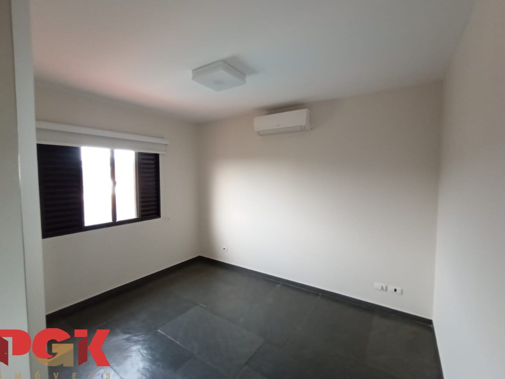 Casa à venda com 4 quartos, 229m² - Foto 28