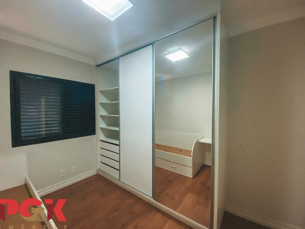 Apartamento para alugar com 3 quartos, 93m² - Foto 14