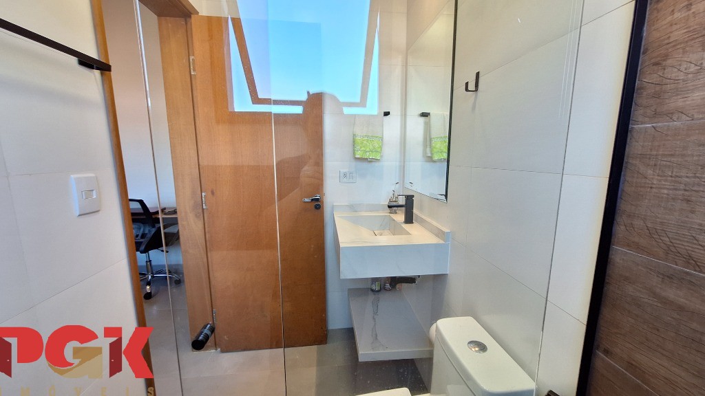 Casa, 3 quartos, 272 m² - Foto 30