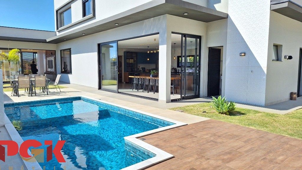 Casa, 3 quartos, 272 m² - Foto 40