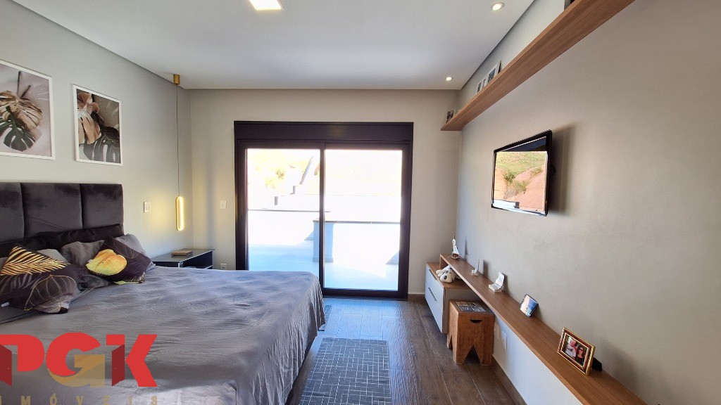 Casa, 3 quartos, 272 m² - Foto 35