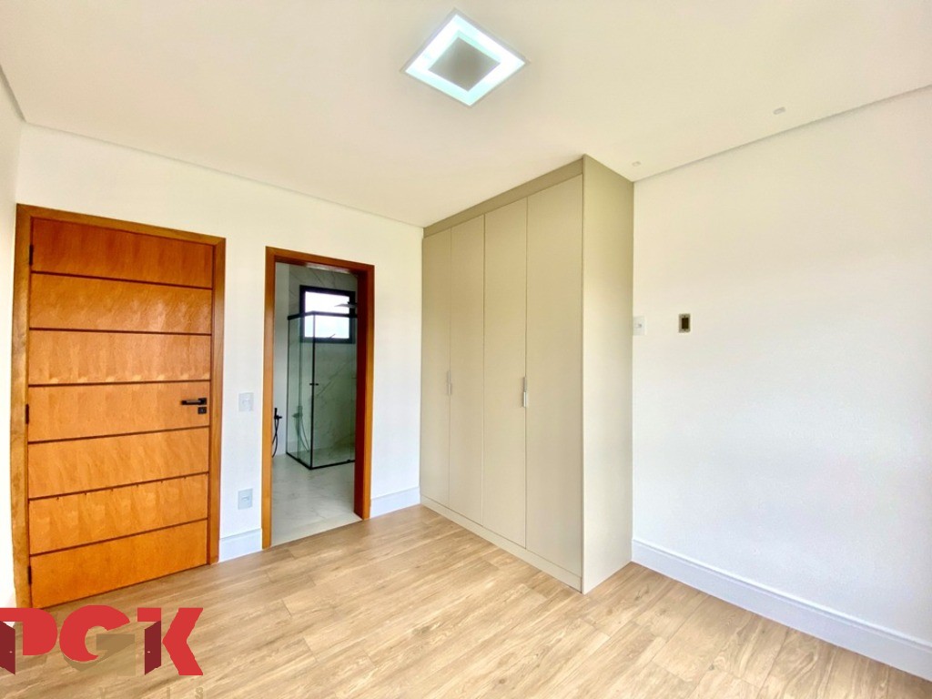 Casa, 3 quartos, 241 m² - Foto 31