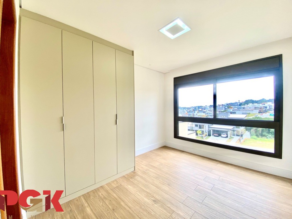 Casa, 3 quartos, 241 m² - Foto 30