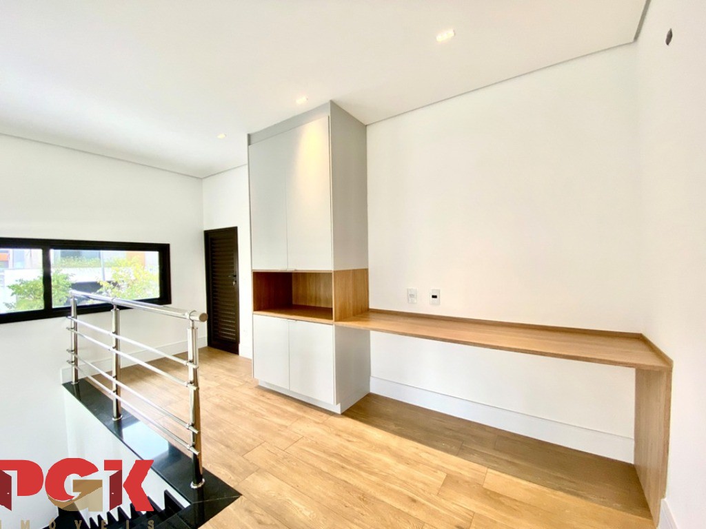 Casa, 3 quartos, 241 m² - Foto 29