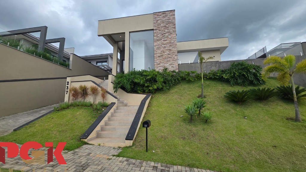 Casa, 4 quartos - Foto 1