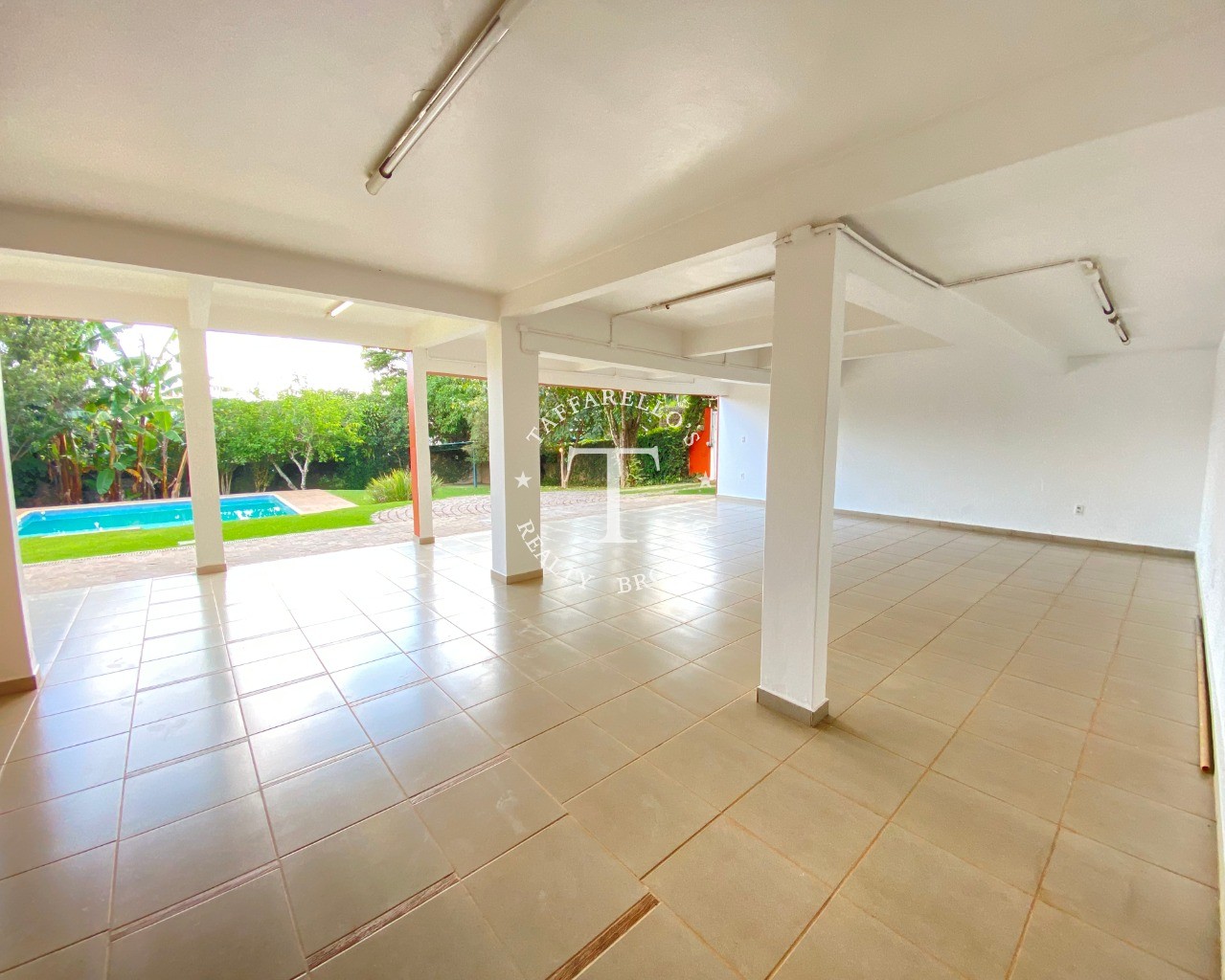 Casa de Condomínio à venda com 4 quartos, 400m² - Foto 39