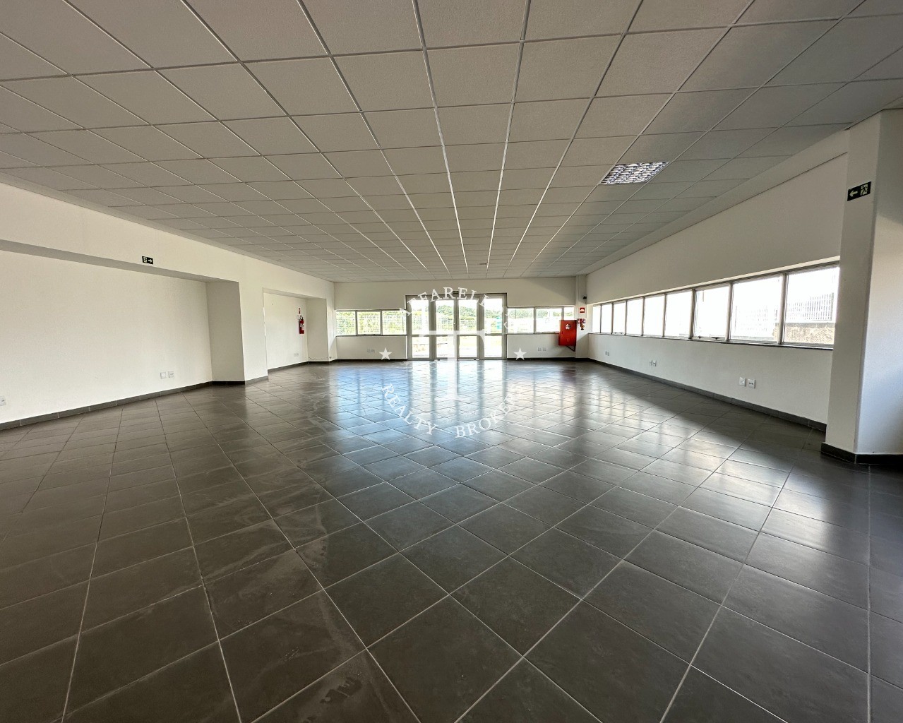 Depósito-Galpão-Armazém para alugar, 4245m² - Foto 17