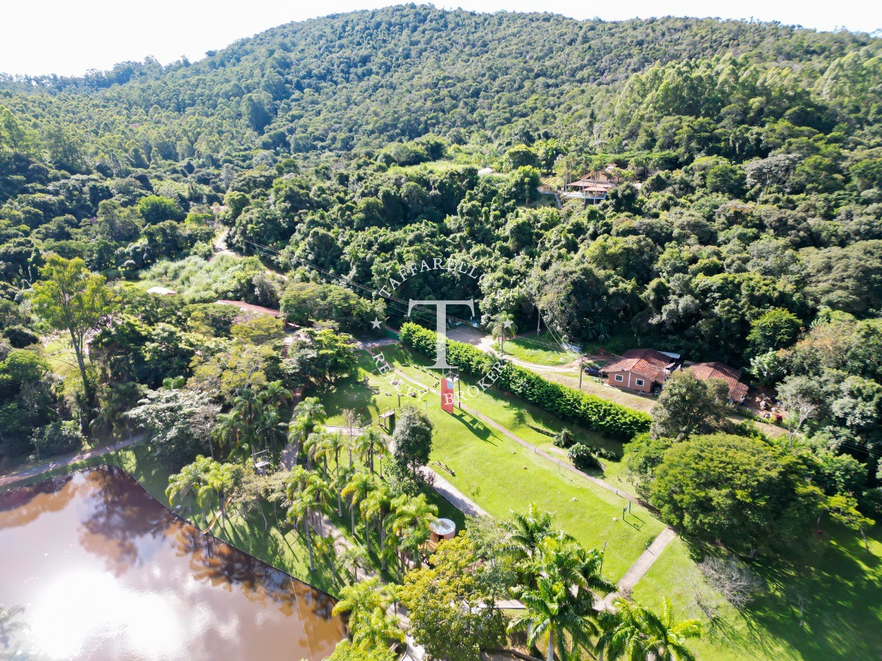 Fazenda à venda com 10 quartos, 2600m² - Foto 4