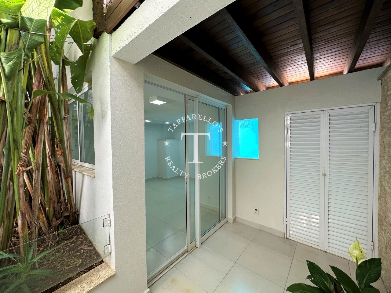 Casa de Condomínio à venda com 3 quartos, 375m² - Foto 43