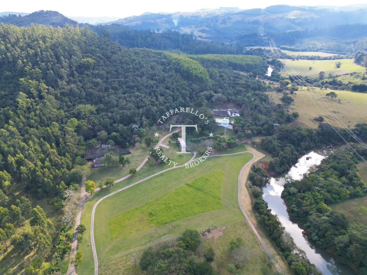 Fazenda à venda com 7 quartos, 1500m² - Foto 9